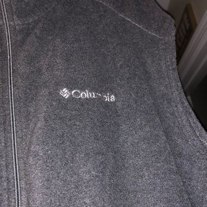 MENS Columbia vest